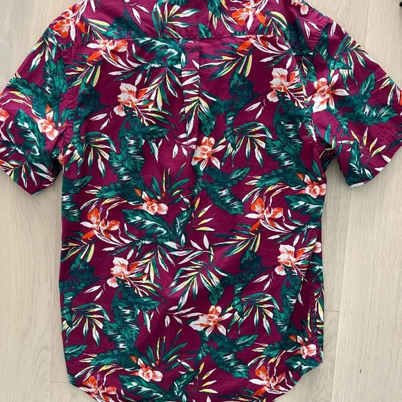 Old Navy Shirt - Picture 2 of 3